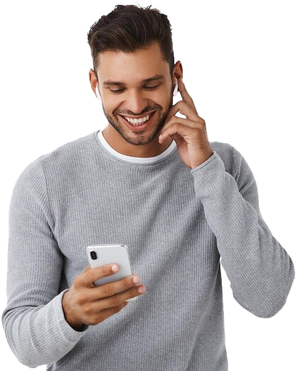 Homem com celular